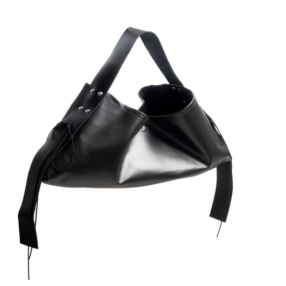 Everything Bag - 03 Vinyl Black - Picture 1 of 5